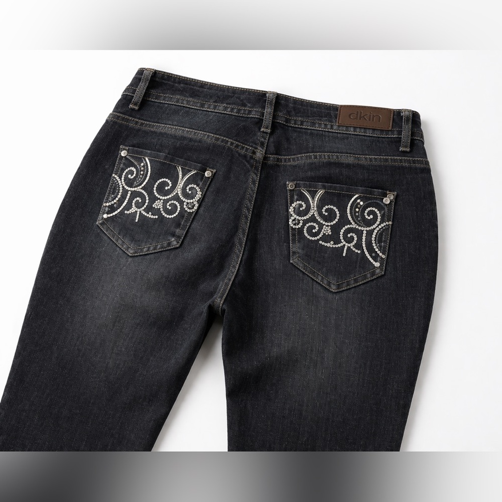 Dkin Dark Gray Embroidered Back Pocket Capris - Women Jeans - size 20W -GUC - Picture 3 of 6
